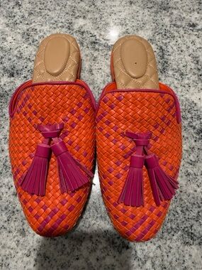 Birdies Phoebe Woven Mule with tassel in Sangria Lattice colorway